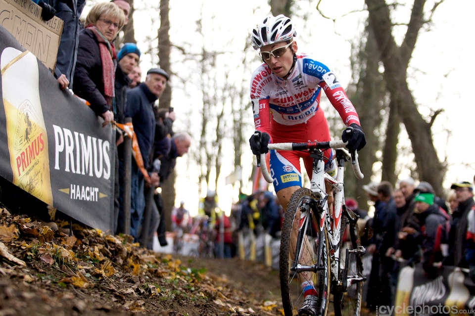 http://cyclephotos.co.uk/wp-content/uploads/2011/12/2011-overijse-druivencross-14-kevin-pauwels.jpg