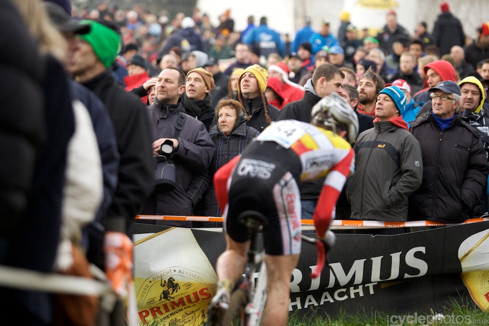 When the front of the race goes past a certain section of the course, the spectators are glued to the big LCD screens to follow the race and pay little or no attention to the also-ran riders. When the front of the race goes past a certain section of the course, the spectators are glued to the big LCD screens and pay little or no attention to the also-ran riders.