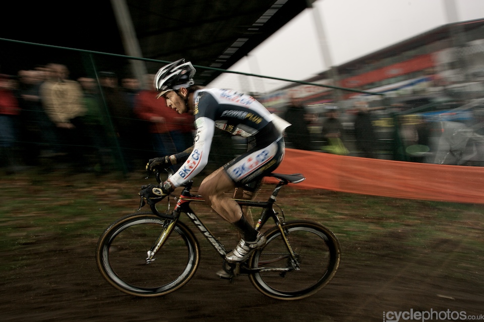 The U23 race wasn't part of the official program, so half of the field raced in that age group, while the other half decided to try themselves out with the elite men. Among those who decided to race with the other U23s, Wietse Bosmans was the fastest. The U23 race wasn't part of the official program, so half of the field raced in that age group, while the other half decided to try themselves out with the elite men. Among those who decided to race with the other U23s, Wietse Bosmans was the fastest.