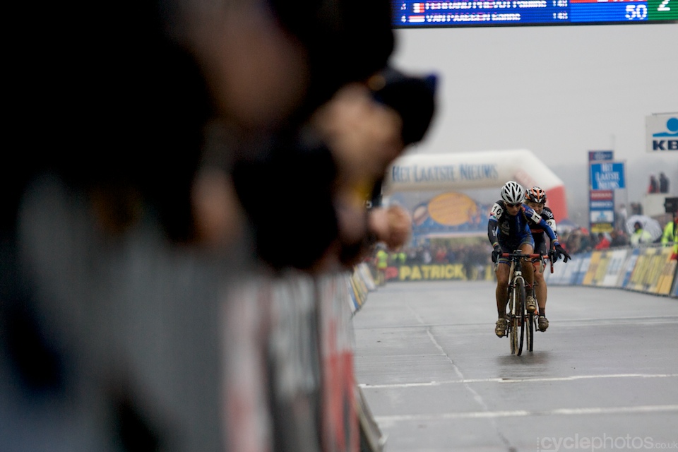 While the lead of Marianne Vos and Daphny Van Den Brand was never really threathened, Sanne Van Paassen and Pauline Ferrand Prevot worked together for a while. Van Paassen probably sat too on Ferrand Prevot's wheel, who gestured towards the Dutch to take her turn at the front. While the lead of Marianne Vos and Daphny Van Den Brand was never really threathened, Sanne Van Paassen and Pauline Ferrand Prevot worked together for a while. Van Paassen probably sat too on Ferrand Prevot's wheel, who gestured towards the Dutch to take her turn at the front.