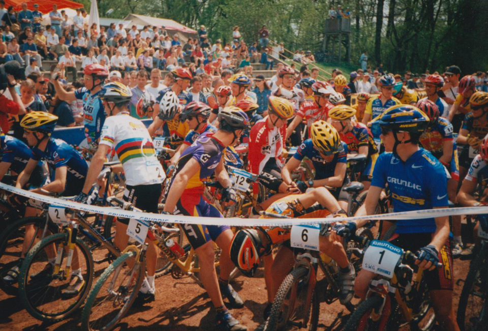 1997-11-xc-cadel-evans-start-1