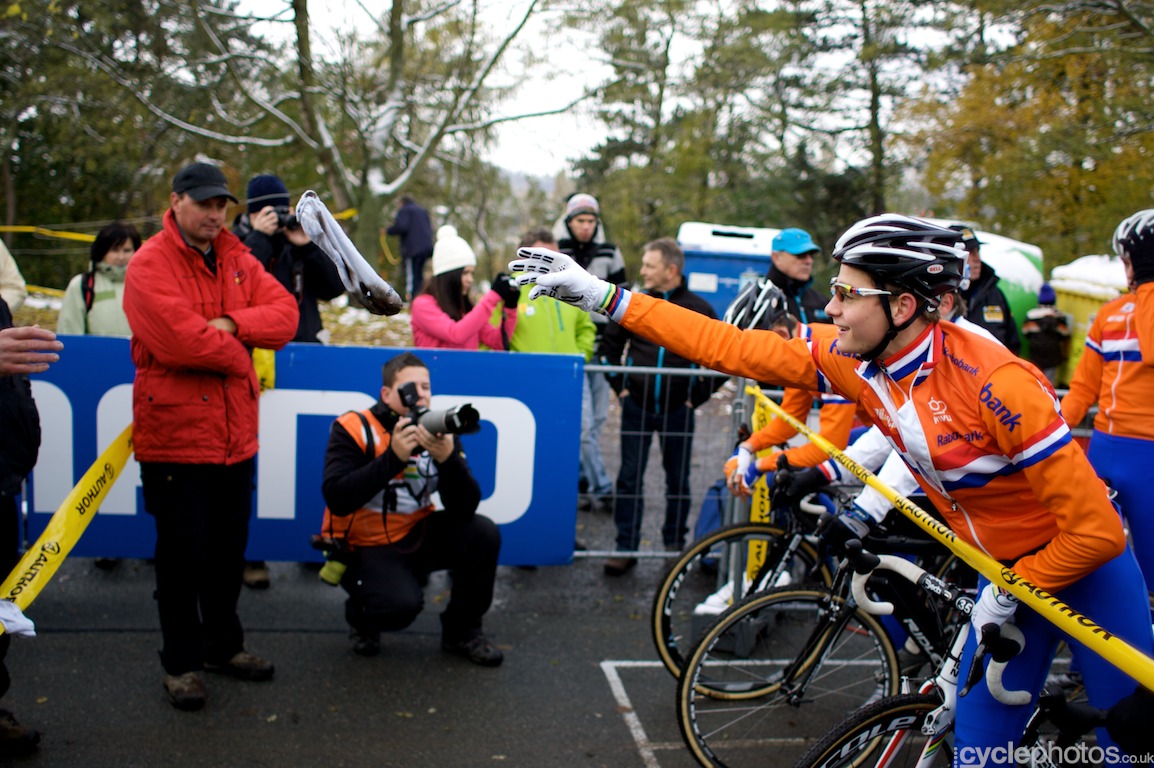 I didn't arrive at Plzen in time on Saturday to shoot anything, so the day started for me on Sunday morning, with the juniors' race. Here Mathieu van der Poel throws his overshoes to a team helper. I didn't arrive at Plzen in time on Saturday to shoot anything, so the day started for me on Sunday morning, with the juniors' race. Here Mathieu van der Poel throws his overshoes to a team helper.