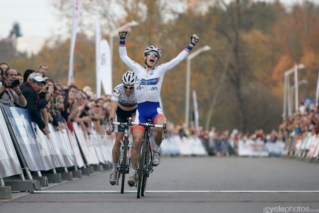 Lars van der Haar wins his second the elite men's cyclocross World Cup race.
