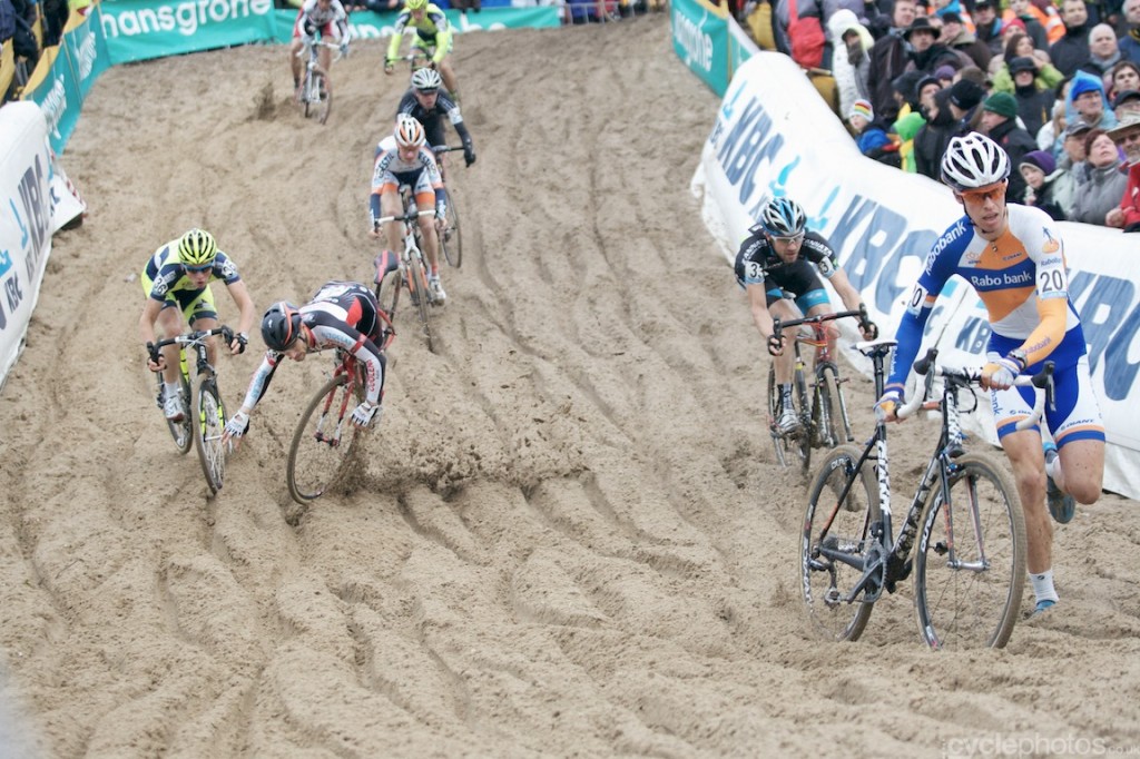 2013-cyclocross-superprestige-zonhoven-42-crash-1024x682.jpg