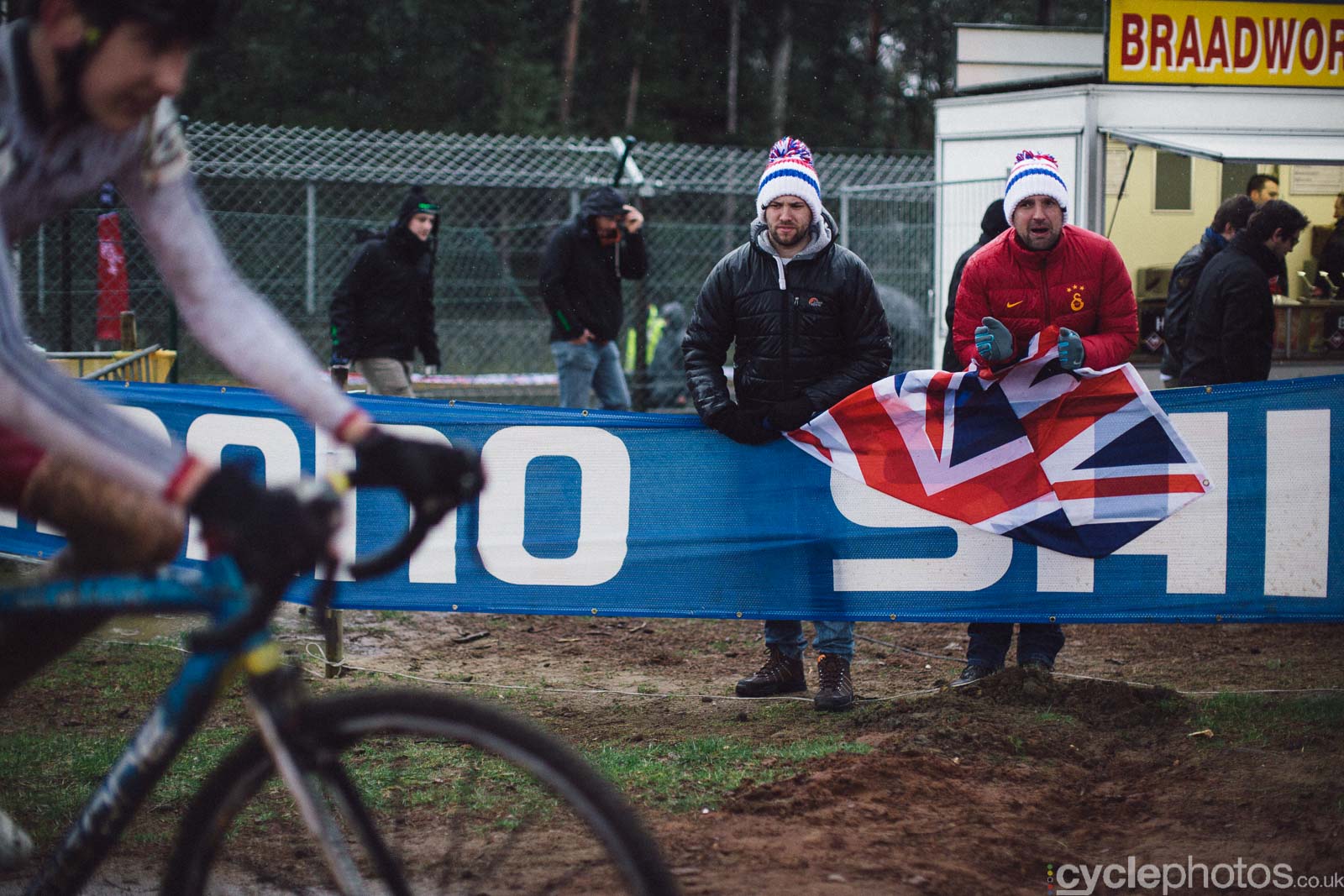 2016-cyclephotos-cyclocross-world-championships-zolder-113213-go-team-gb