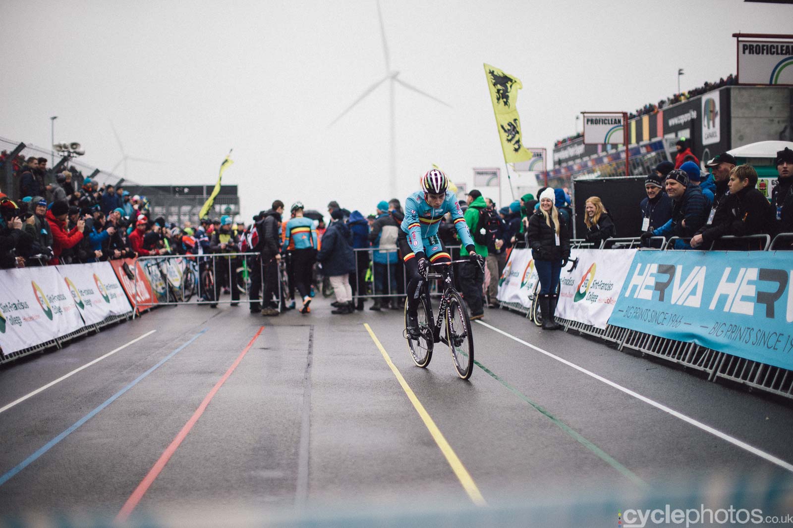 2016-cyclephotos-cyclocross-world-championships-zolder-145020-wout-van-aert