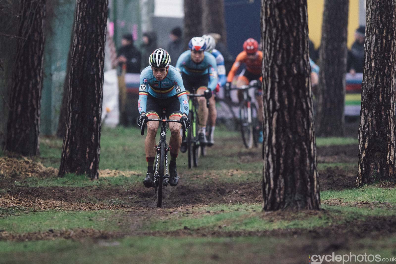 2016-cyclephotos-cyclocross-world-championships-zolder-145650-wout-van-aert